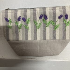 Pochette maquillage brodée